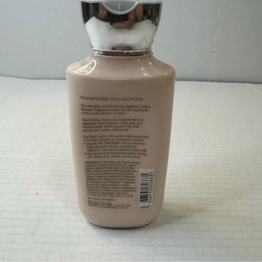 Bath & Body Works Japanese Cherry Blossom Body Lotion 8 oz Full Size New